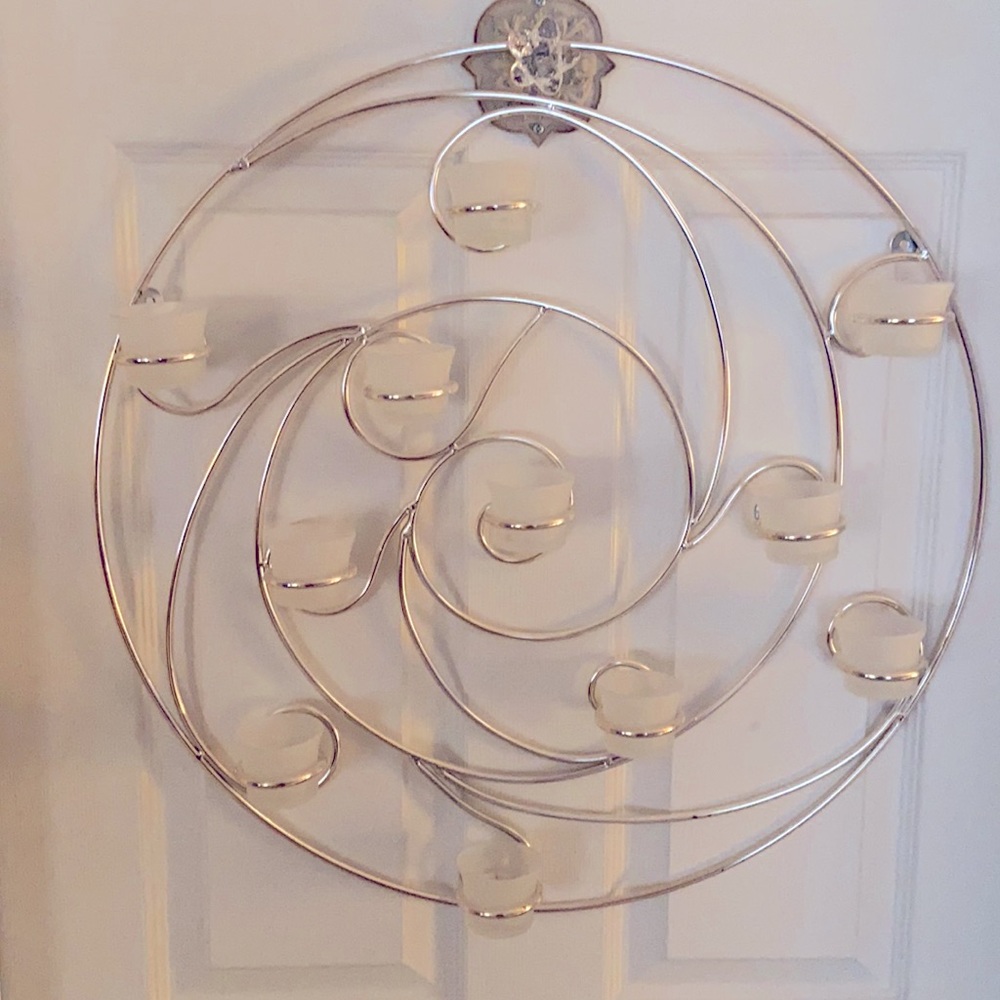 Chrome-plated 11-votive wall ornament